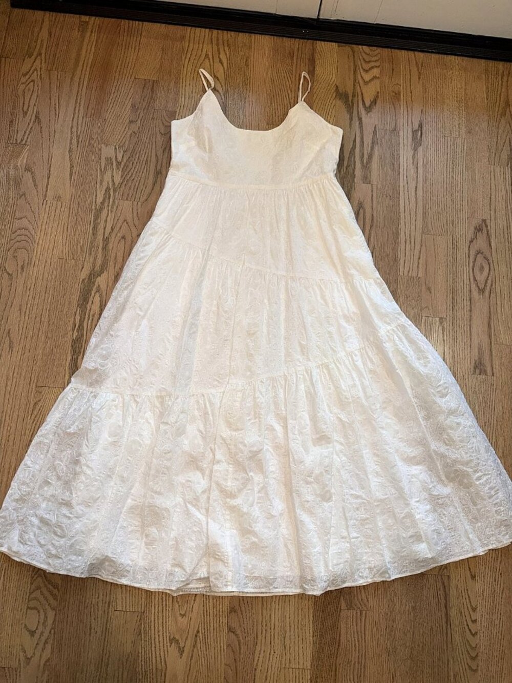 Club Monaco White Floral Strapless Tiered Midi Dress Covered Buttons Size 10